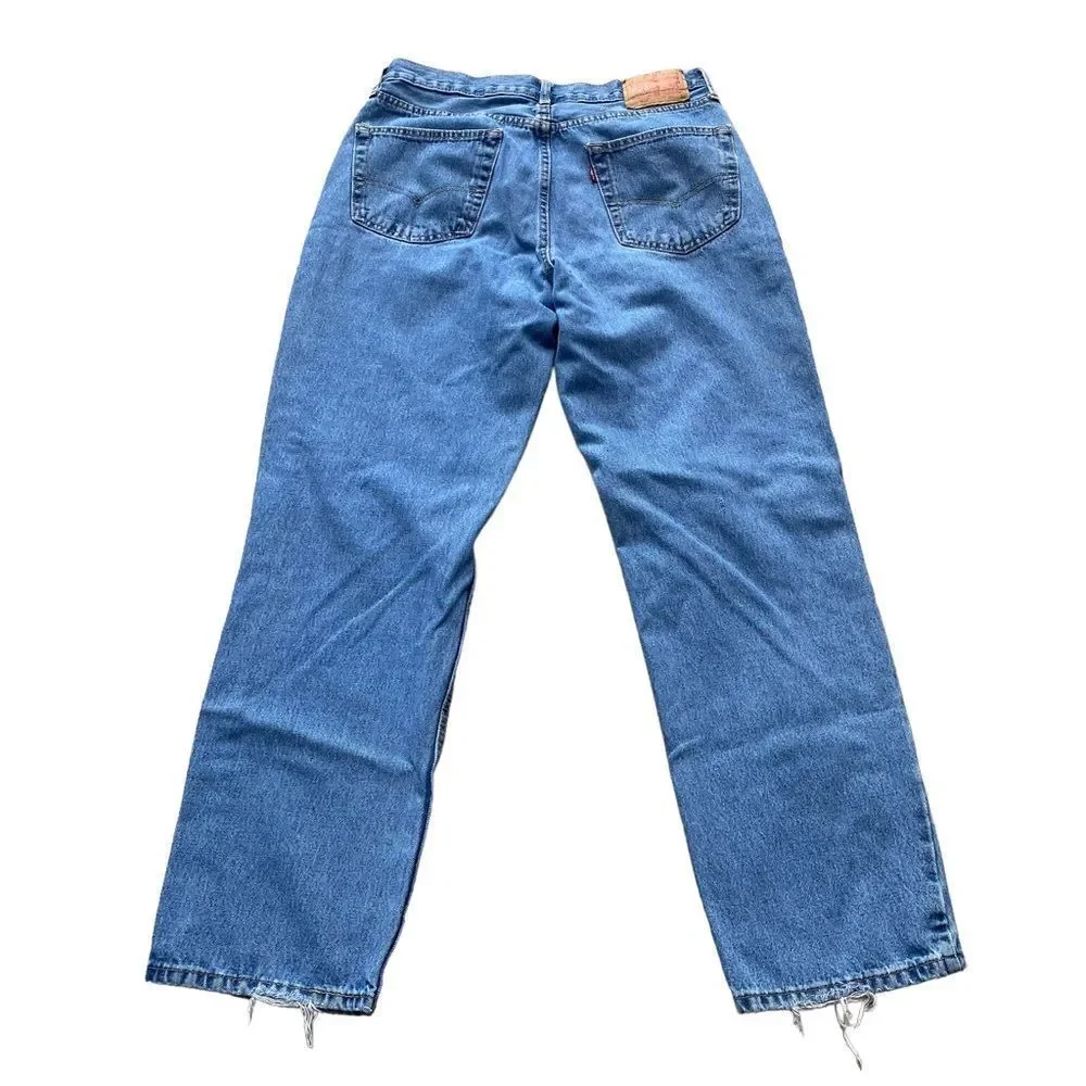 Levi’s Y2K Straight Leg Light Wash Hi Waisted Distressed Denim Jeans